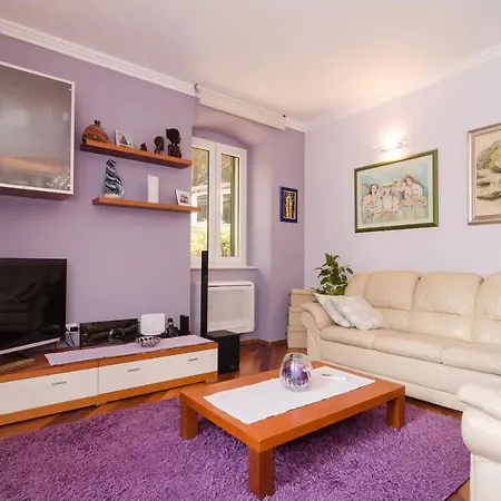 Djivo Apartment *