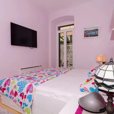 Apartment Djivo *
